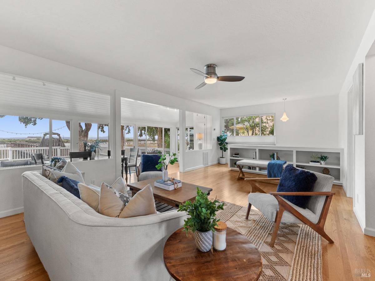 MLS #326028339 img 0