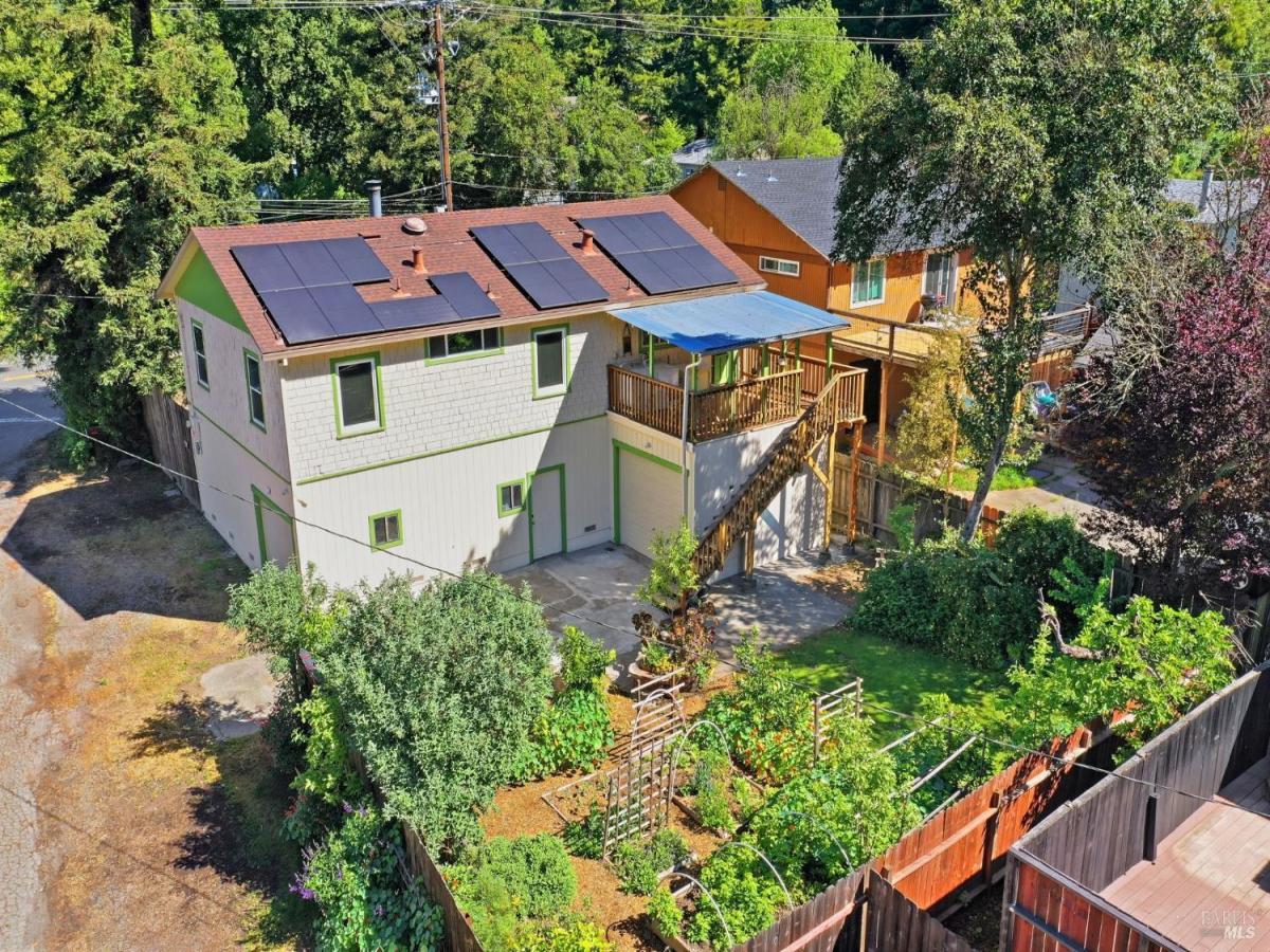 MLS #326028495 img 0