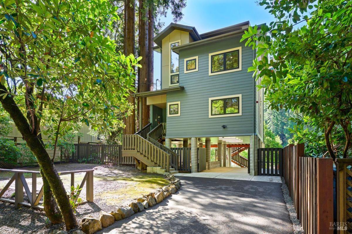 MLS #326028530 img 0