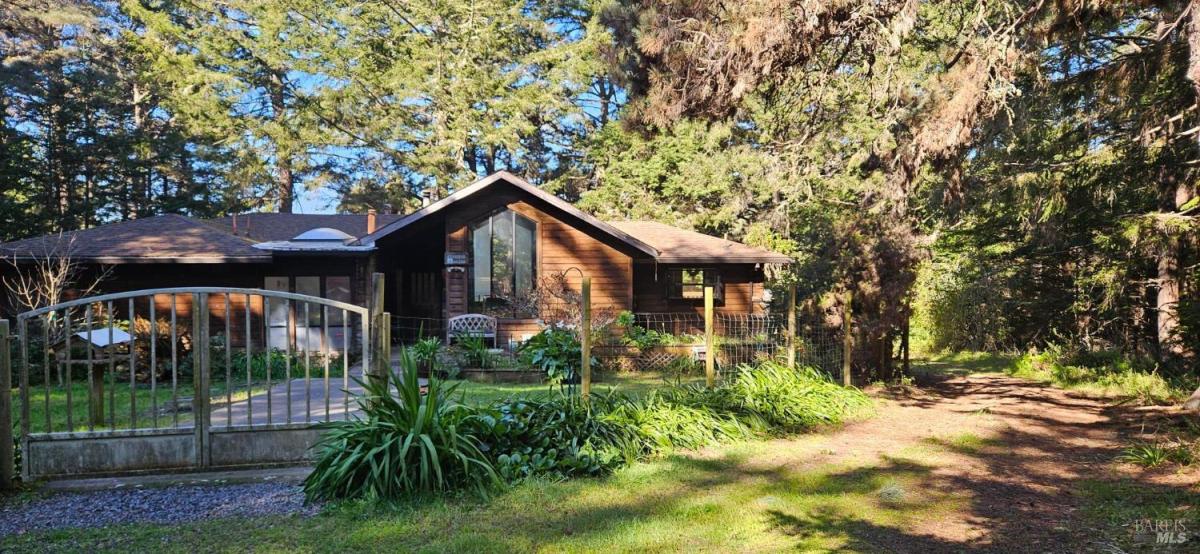 MLS #326028638 img 0