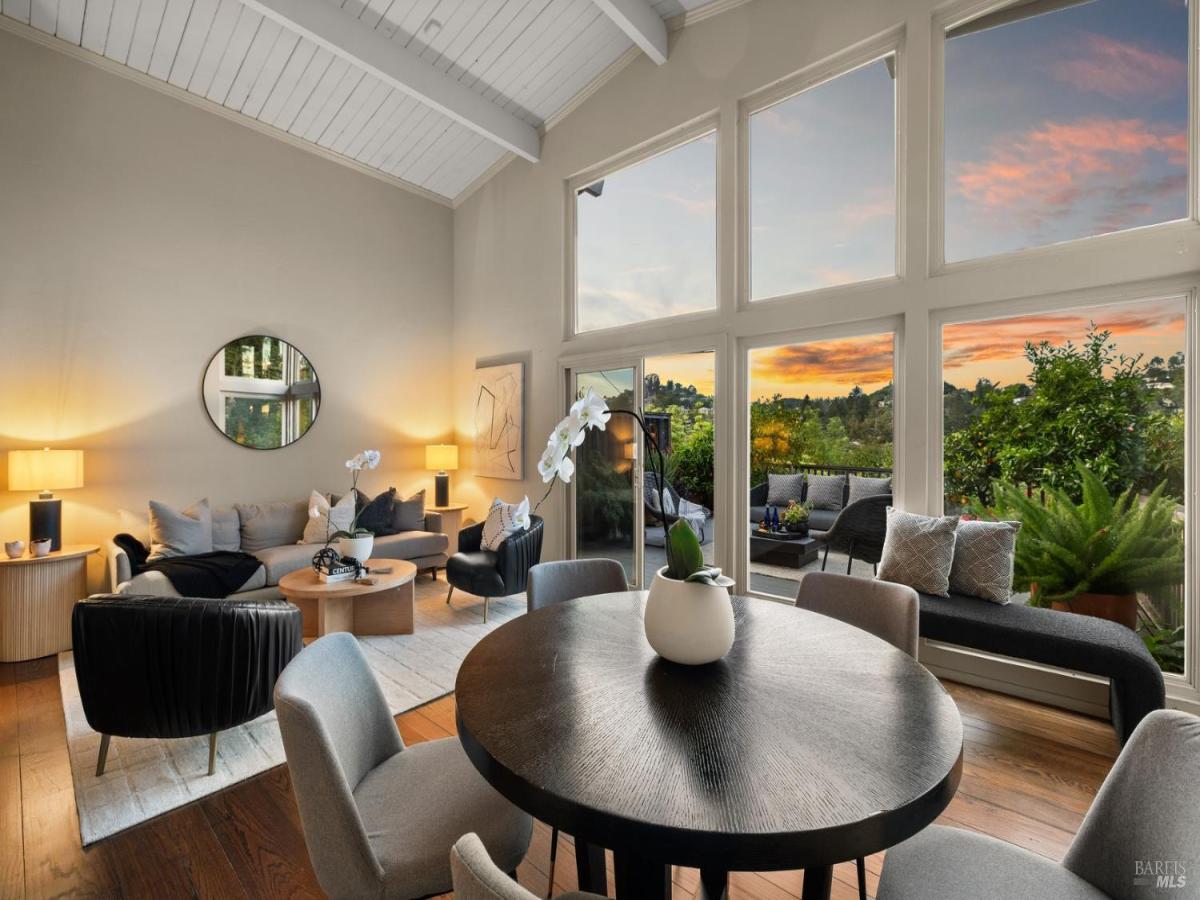 MLS #326028773 img 0