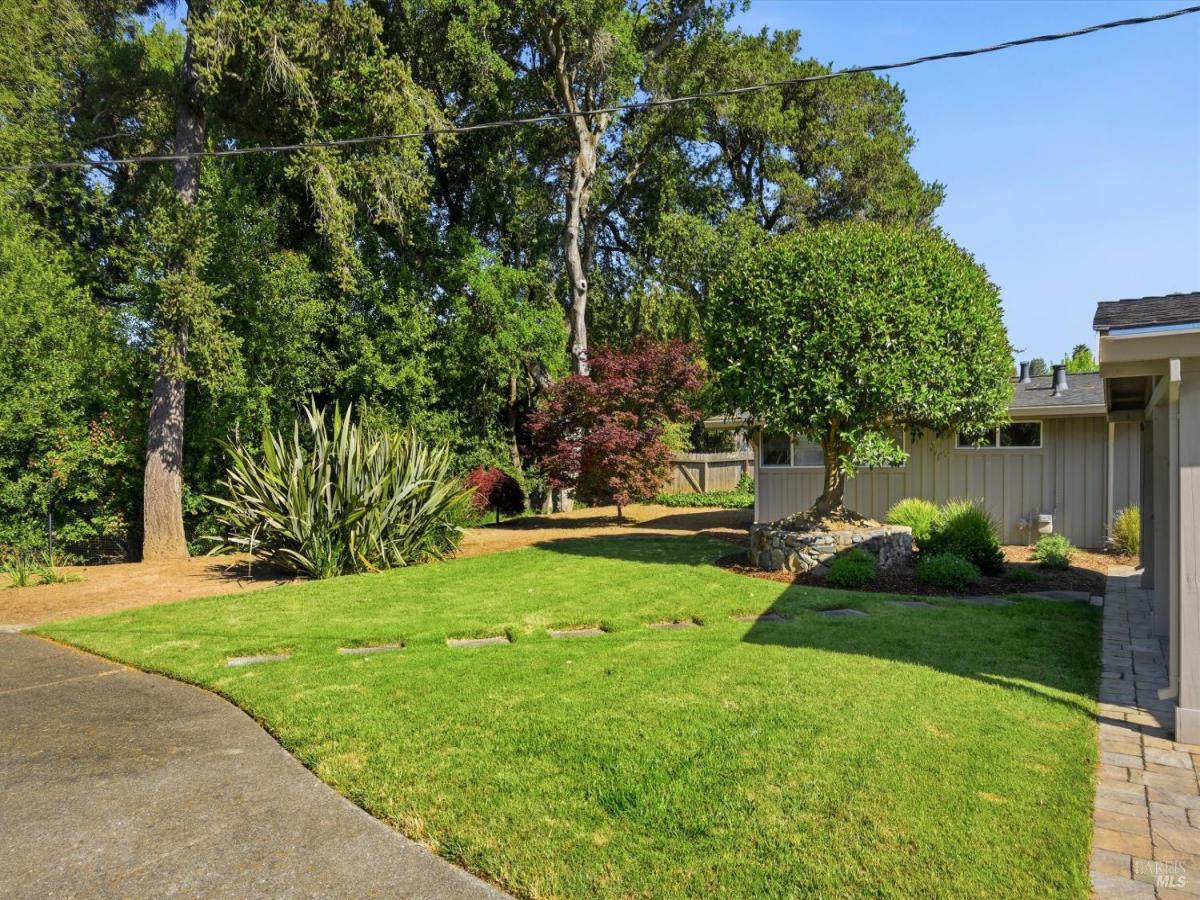 MLS #326028898 img 0