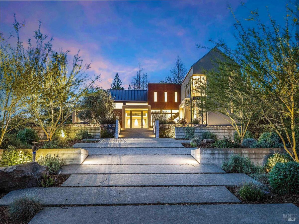 MLS #326028945 img 0