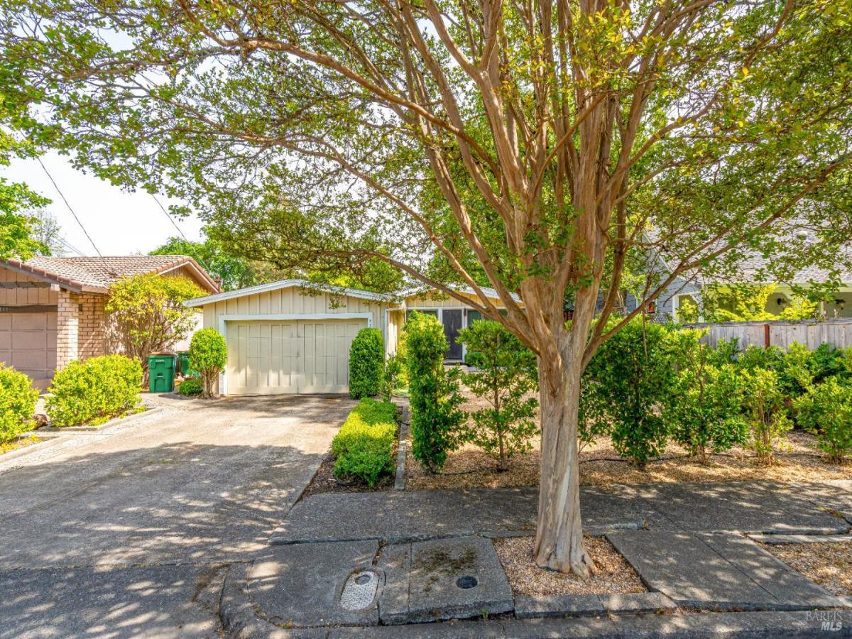 MLS #326029064 img 0