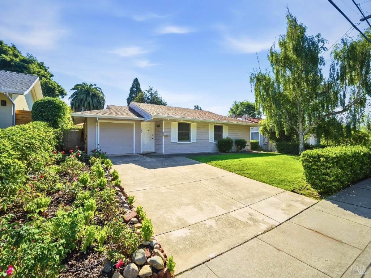 MLS #326029081 img 0