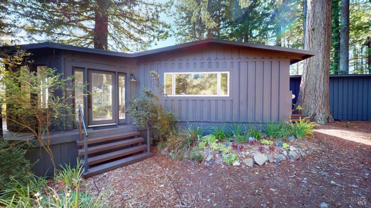 MLS #326029126 img 0