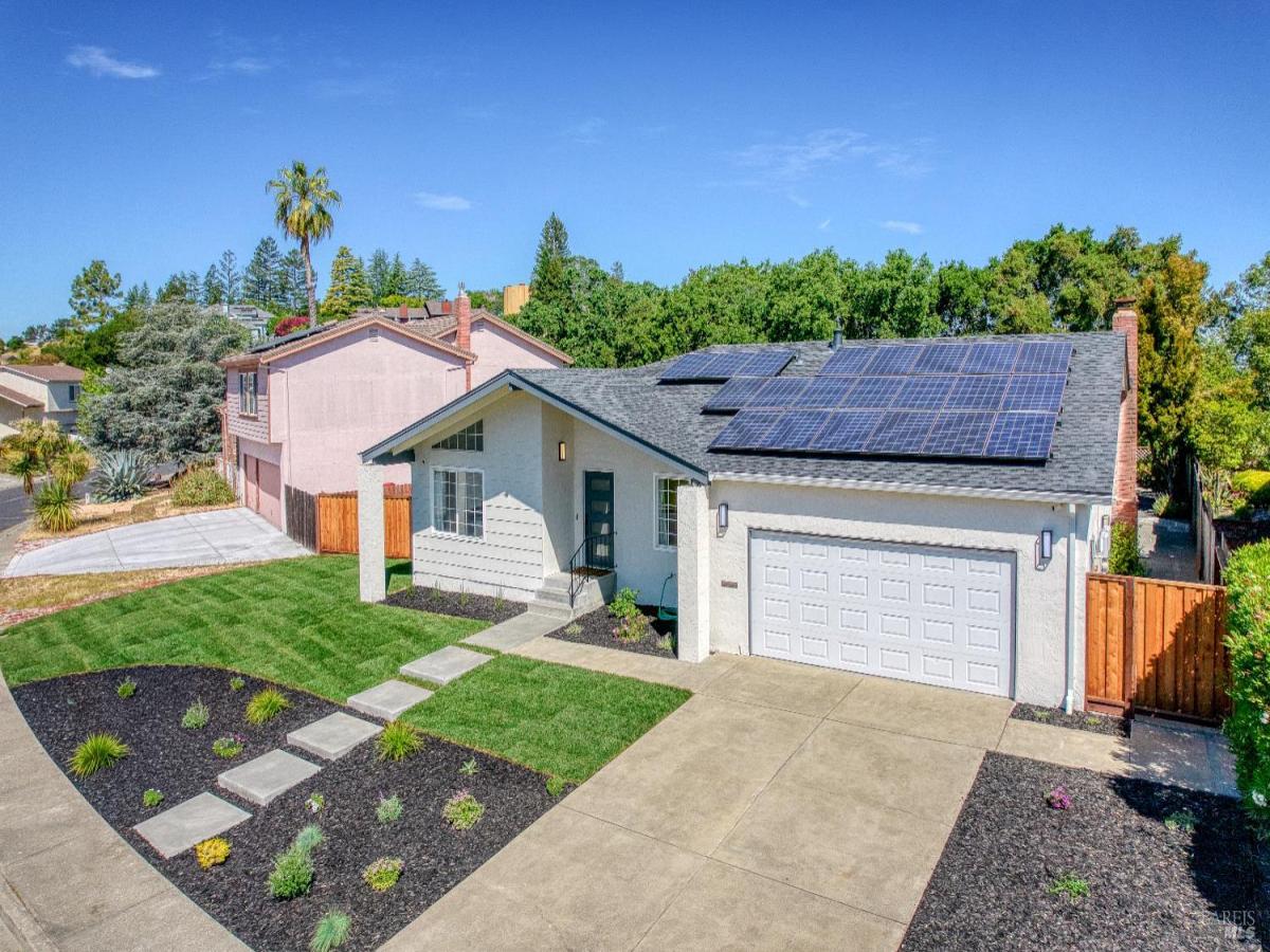 MLS #326029291 img 0