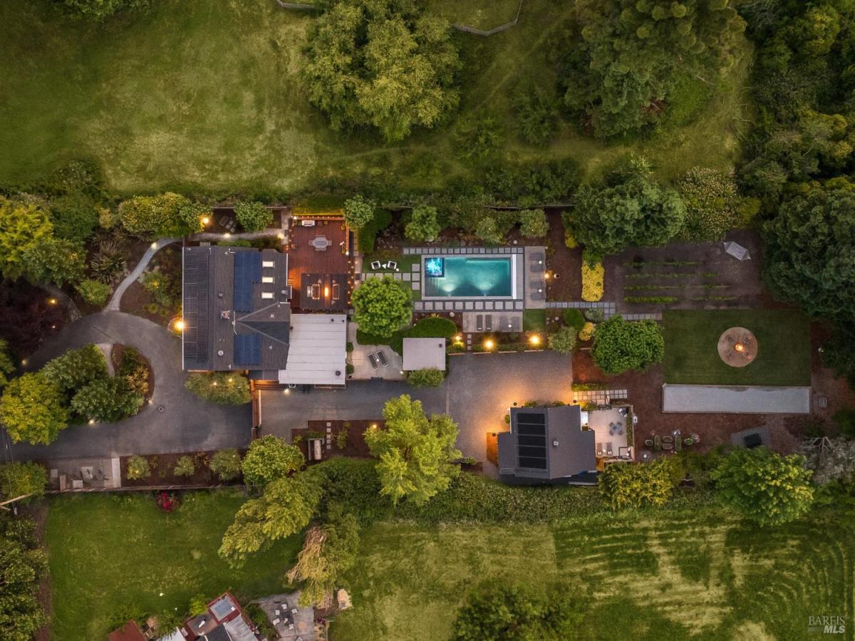 MLS #326029381 img 0