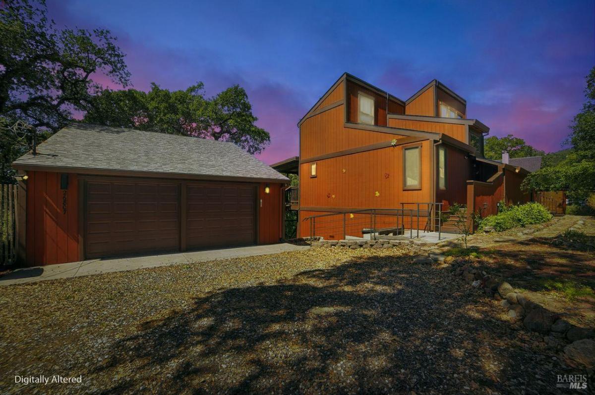 MLS #326029582 img 0