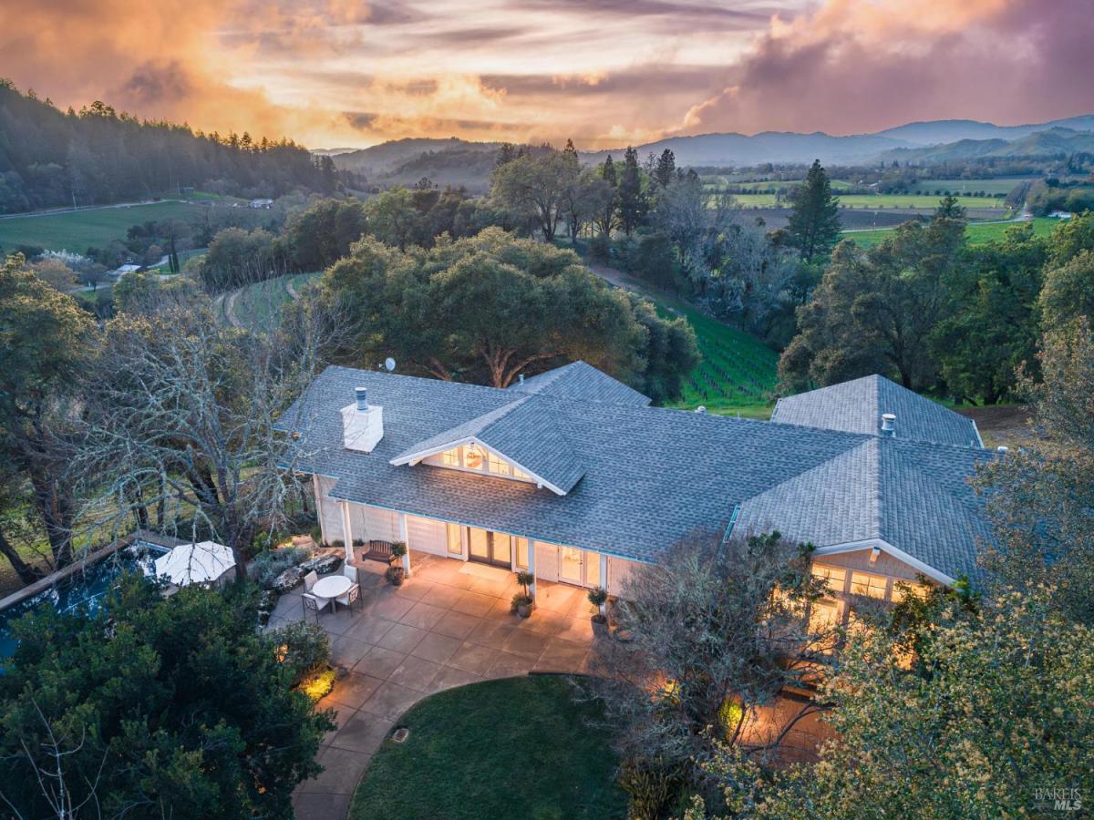 MLS #326029991 img 0