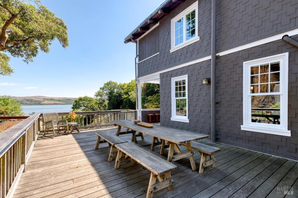 MLS #326030036 img 0