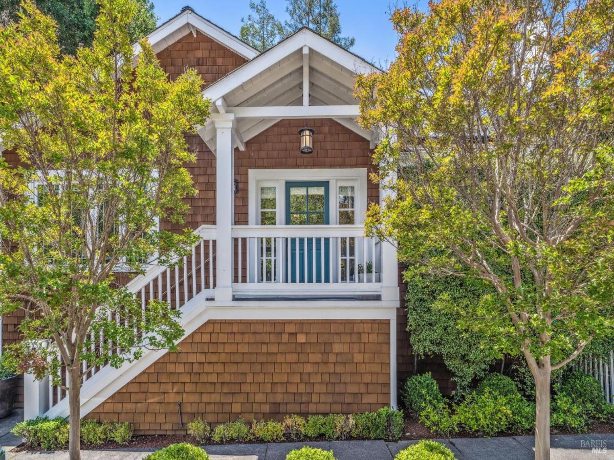 MLS #326030298 img 0