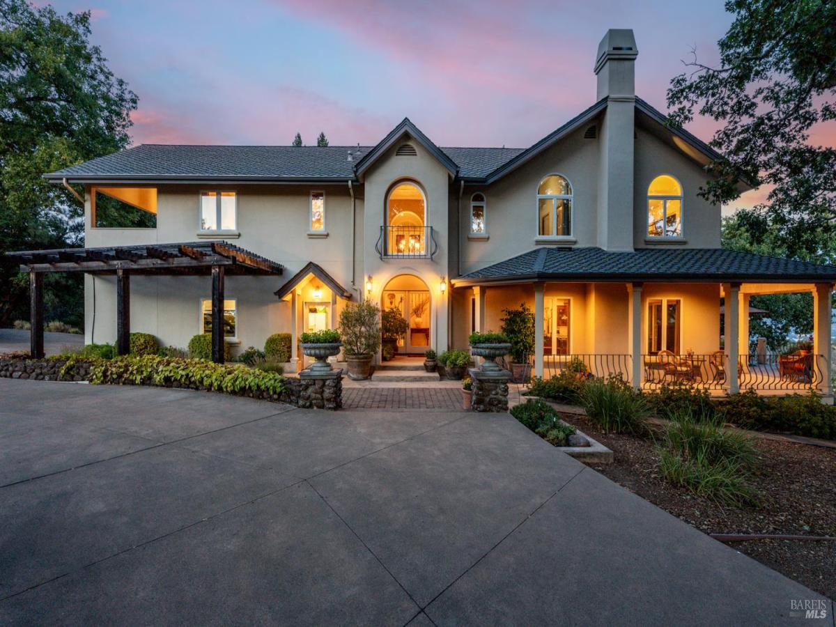 MLS #326030352 img 0