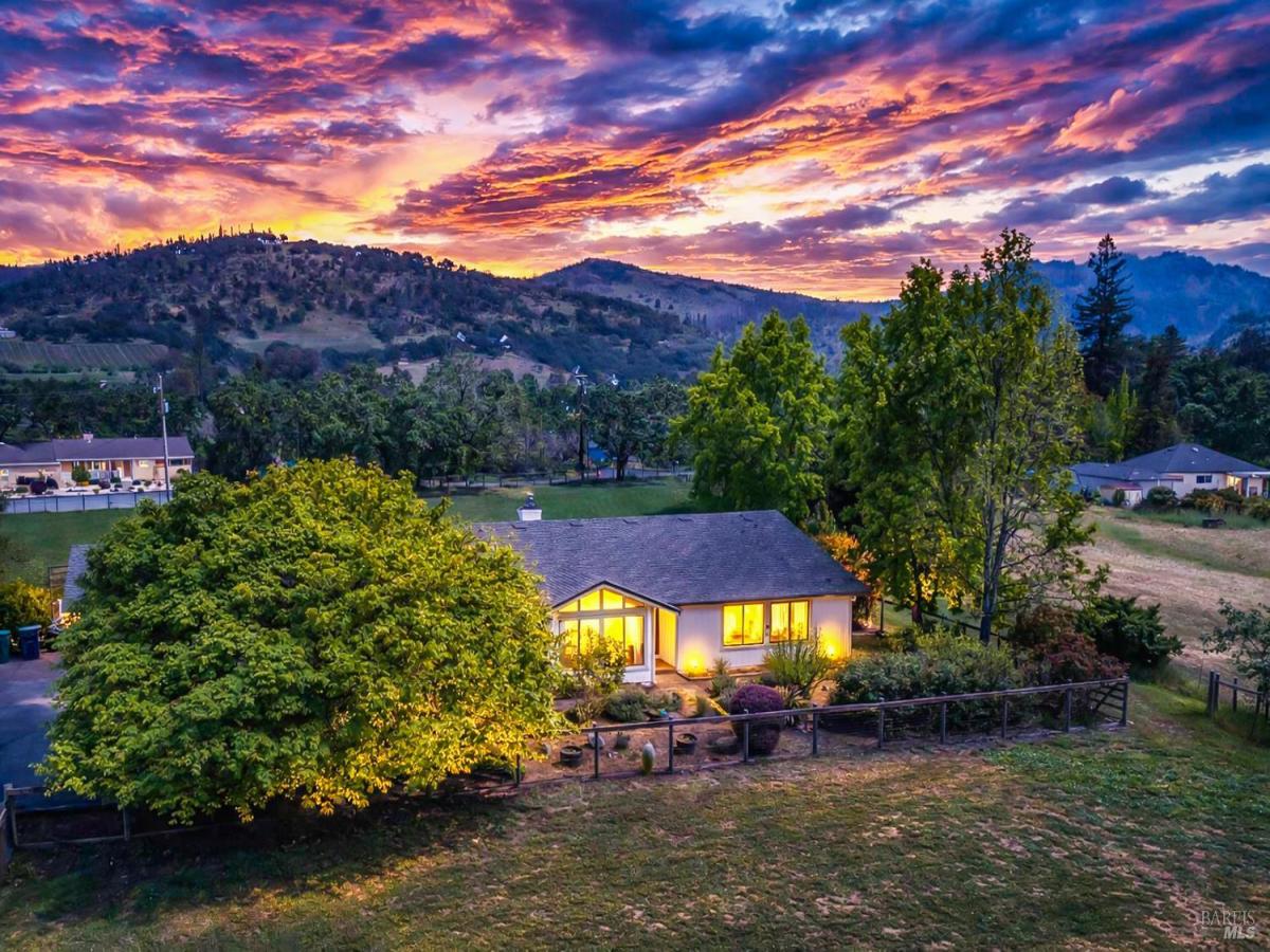 MLS #326030785 img 0