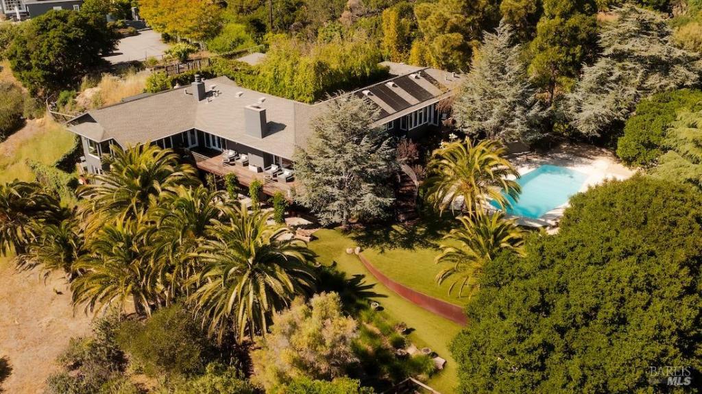 MLS #326030922 img 0