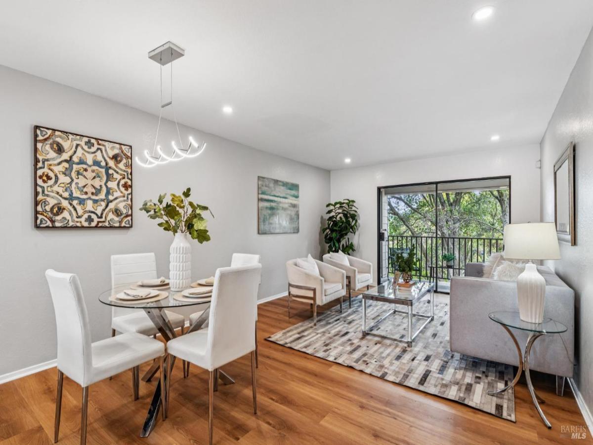 MLS #326031282 img 0