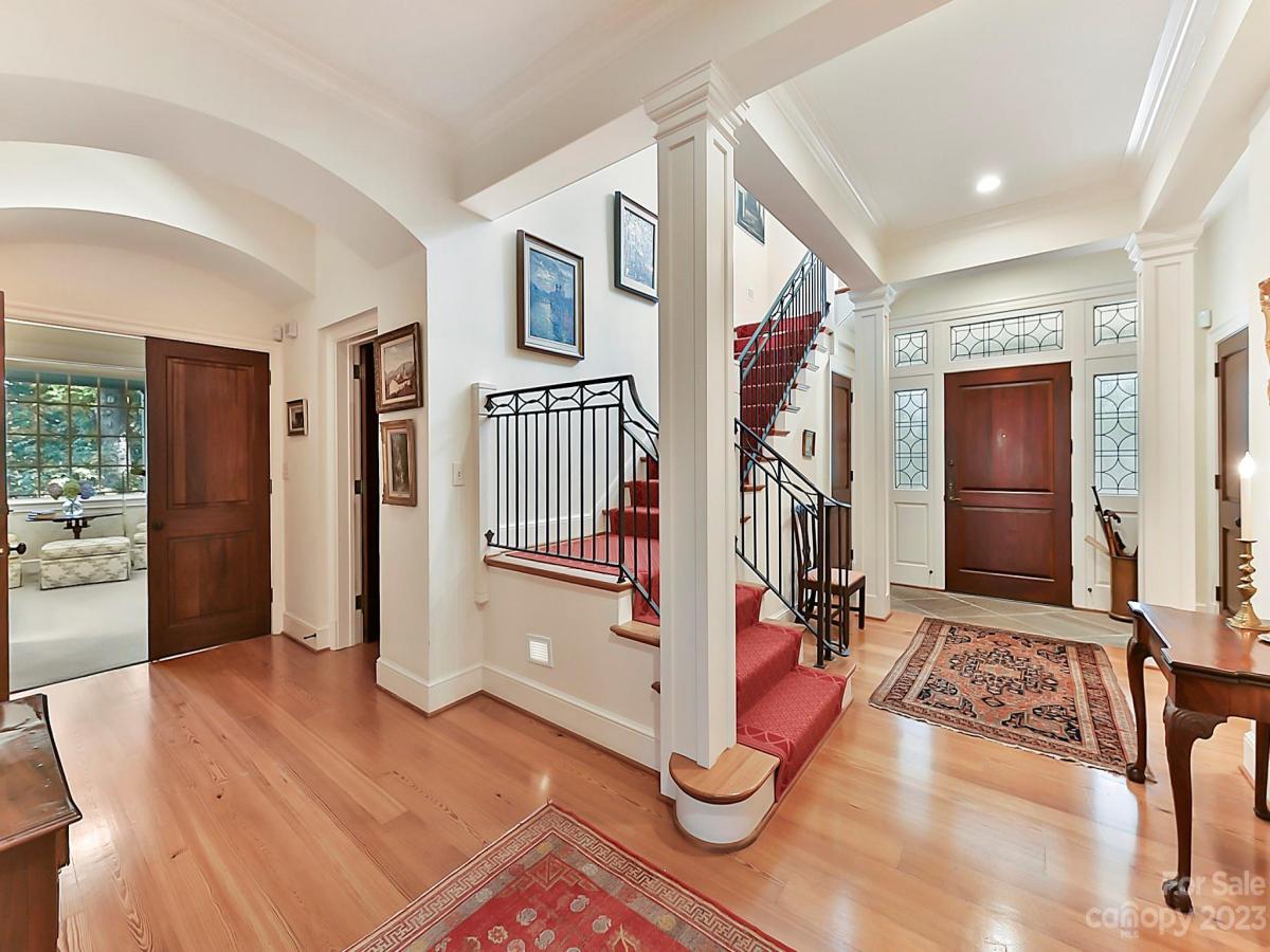 322 Eastover Road Charlotte NC 28207 CAR4057751