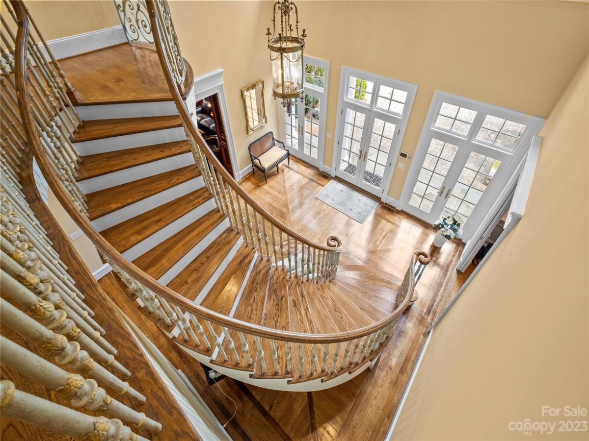 4424 Fox Brook Lane Charlotte NC 28211 CAR4075142