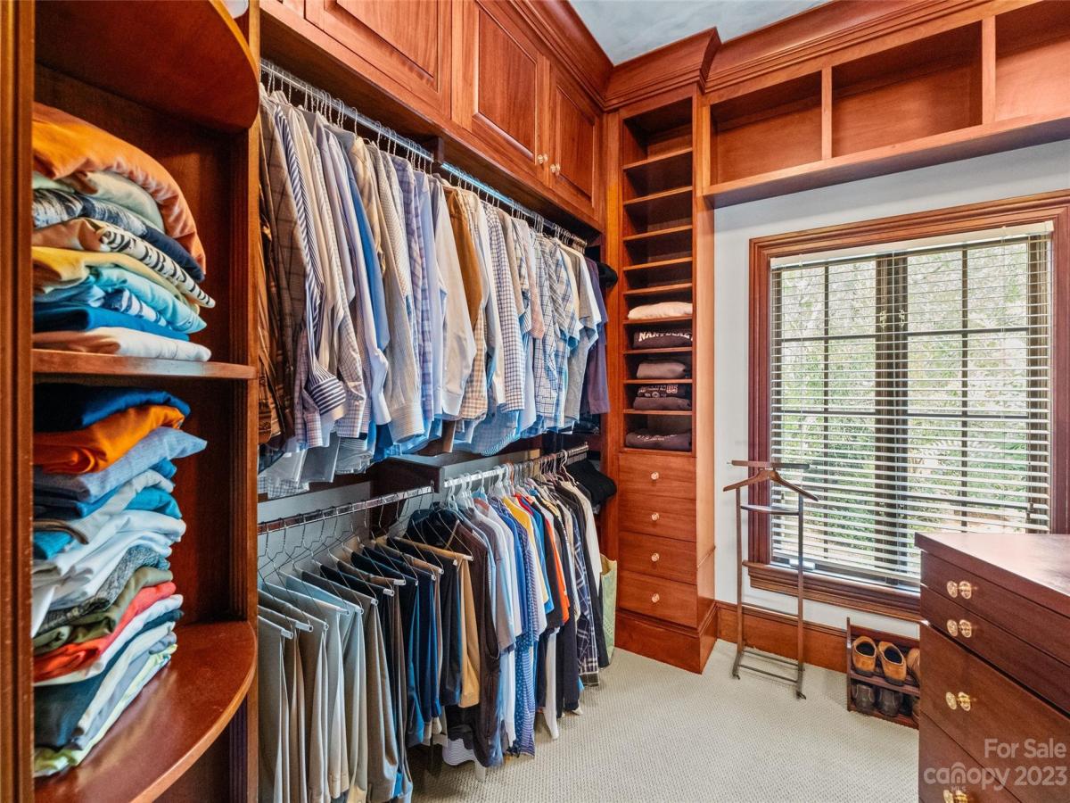 4424 Fox Brook Lane Charlotte NC 28211 CAR4075142