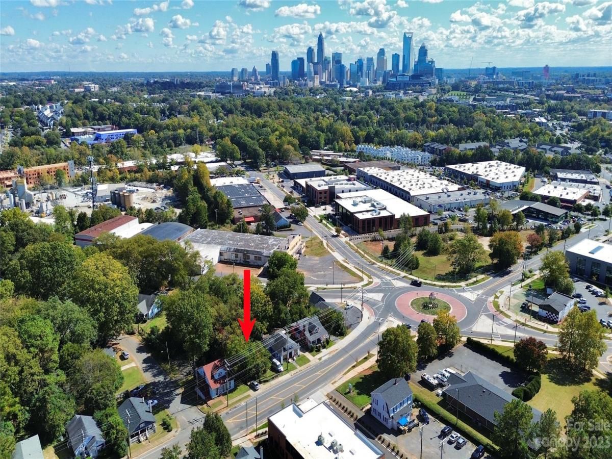 2004 B Avenue Charlotte NC 28216 CAR3897958