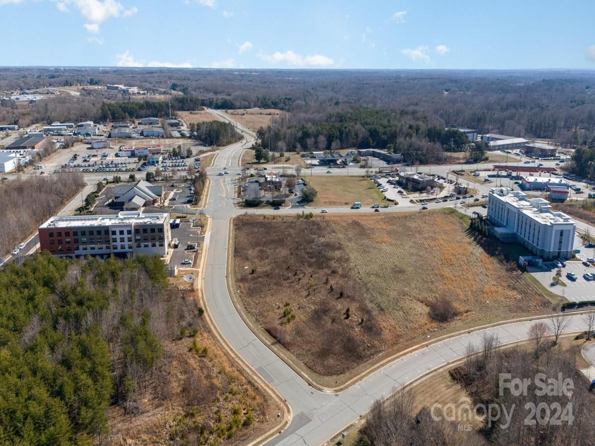 Hampton Plaza Drive Kernersville NC 27284 CAR4109385 Hampton Plaza Drive Kernersville NC 27284 CAR4109385