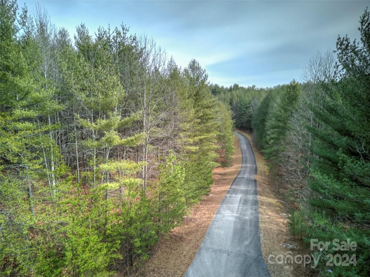 1088 Faith Court Morganton NC 28655 MLS #CAR3702094 1088 Faith Court Morganton NC 28655 MLS #CAR3702094
