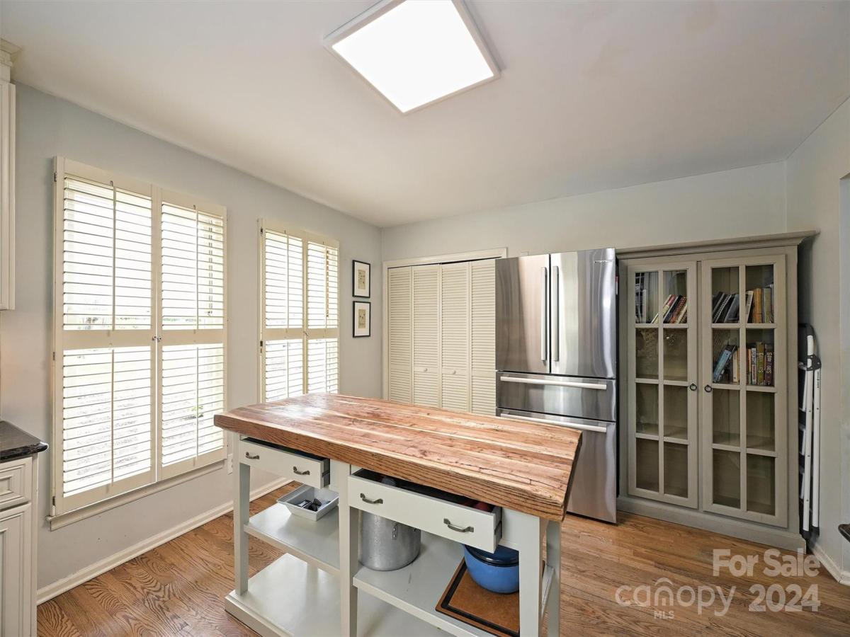 4104 Carmel Forest Drive Charlotte NC 28226 MLS CAR4118144