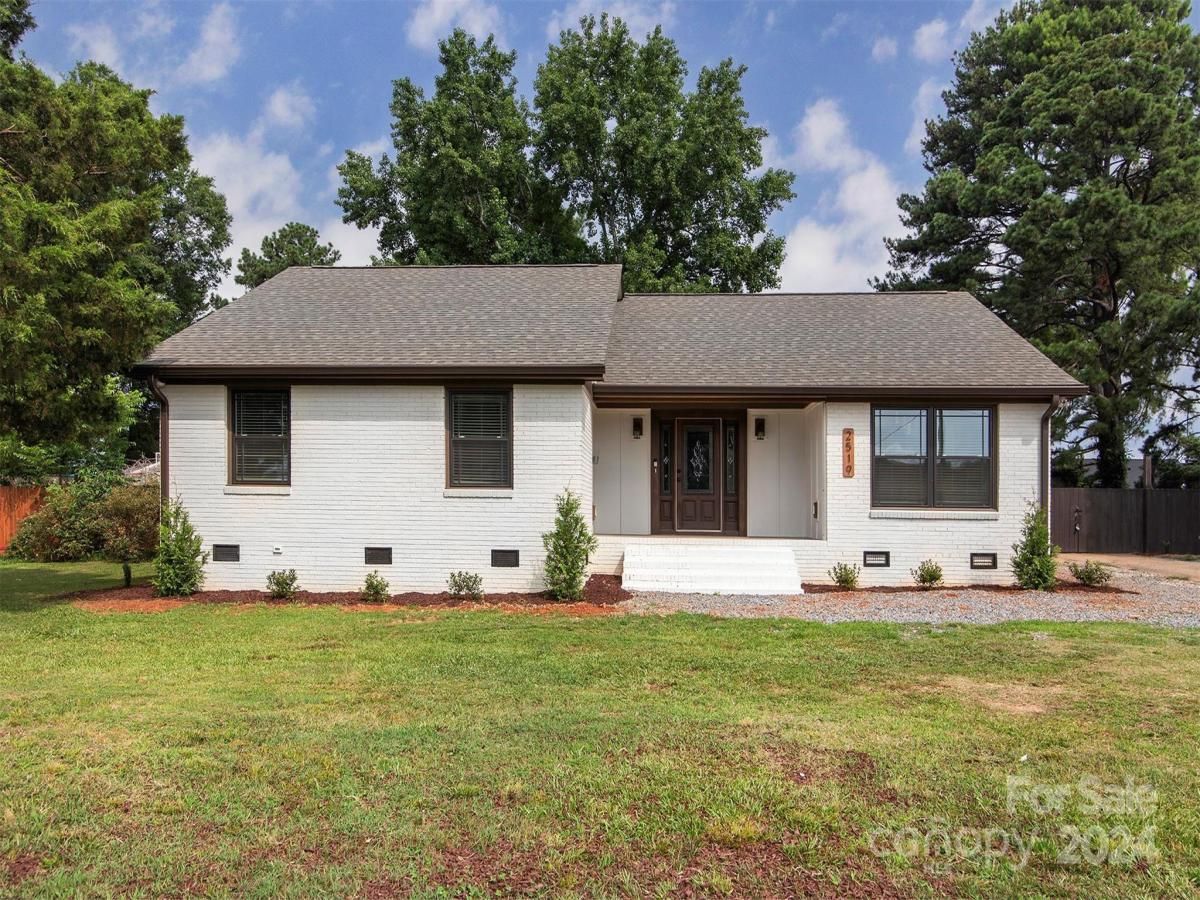 2519 Matthews Mint Hill Road Matthews NC 28105 MLS CAR4154684