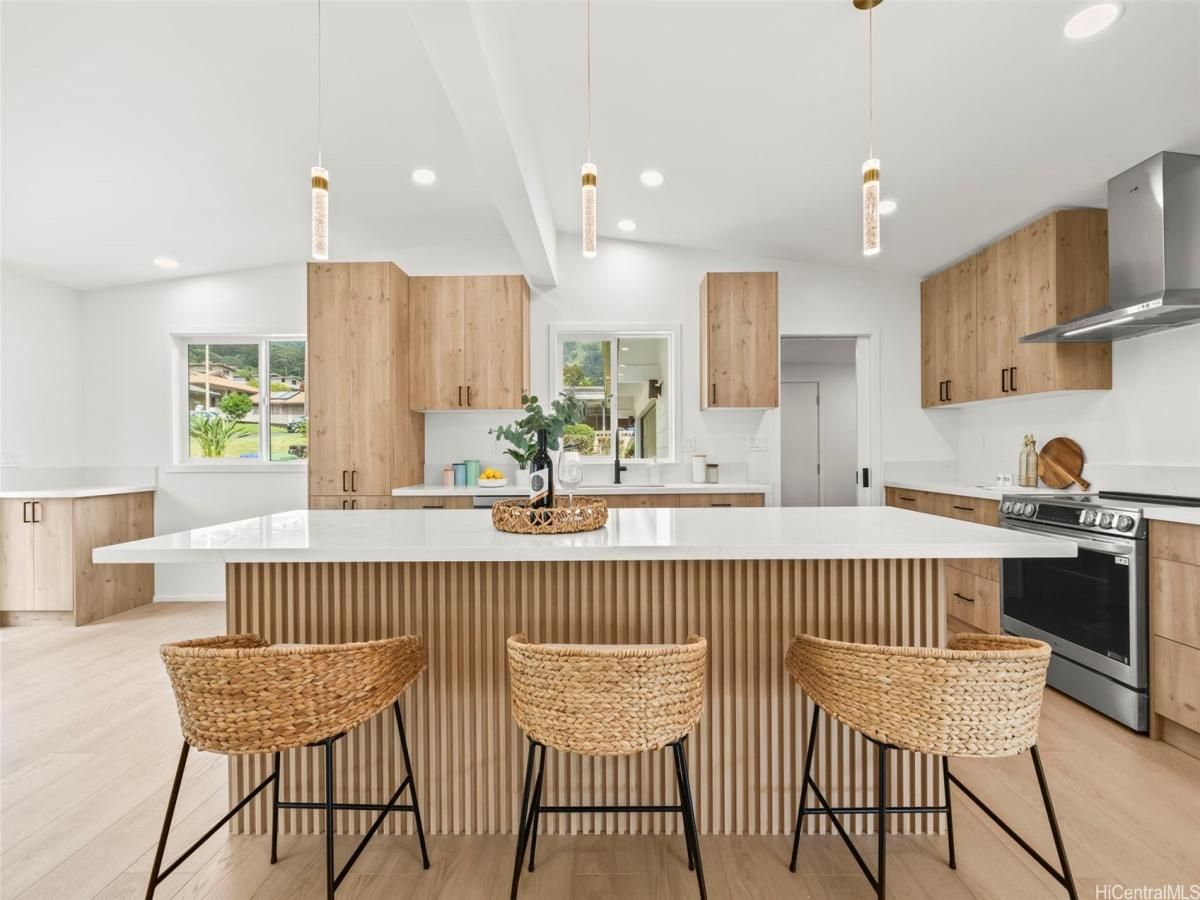 MLS #202528056 img 0