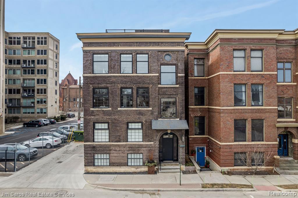 MLS #20250025362 img 0