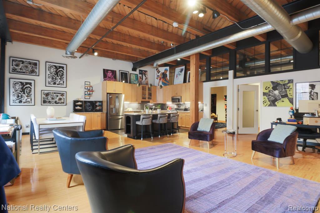 MLS #20250029310 img 0