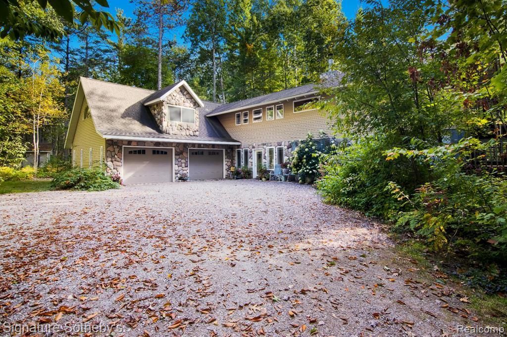 MLS #20251041237 img 0