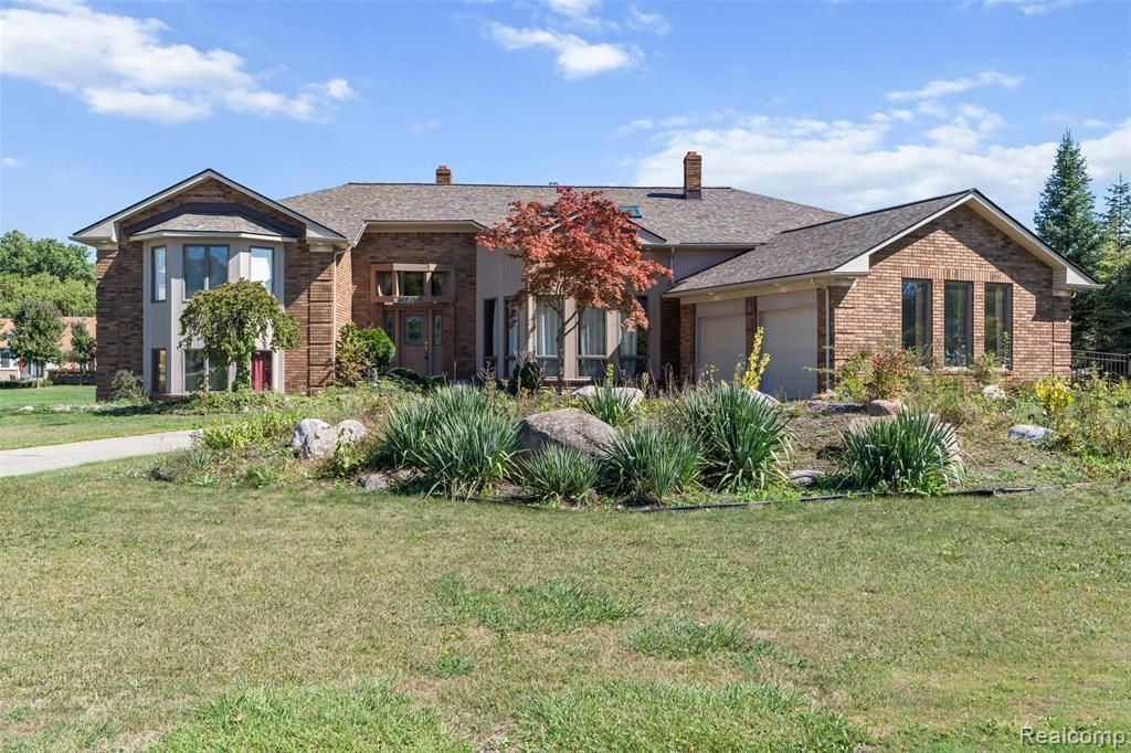 MLS #20251041418 img 0