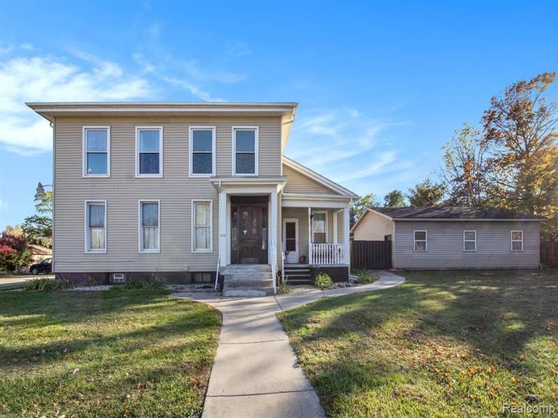 MLS #20251048921 img 0