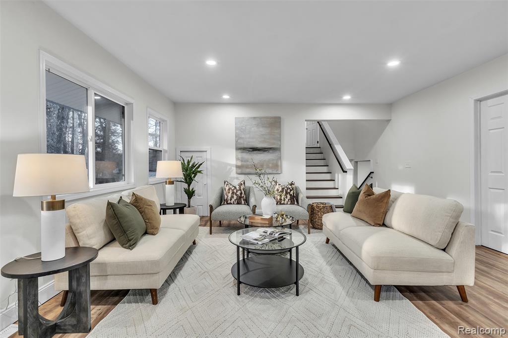 MLS #20251054497 img 0