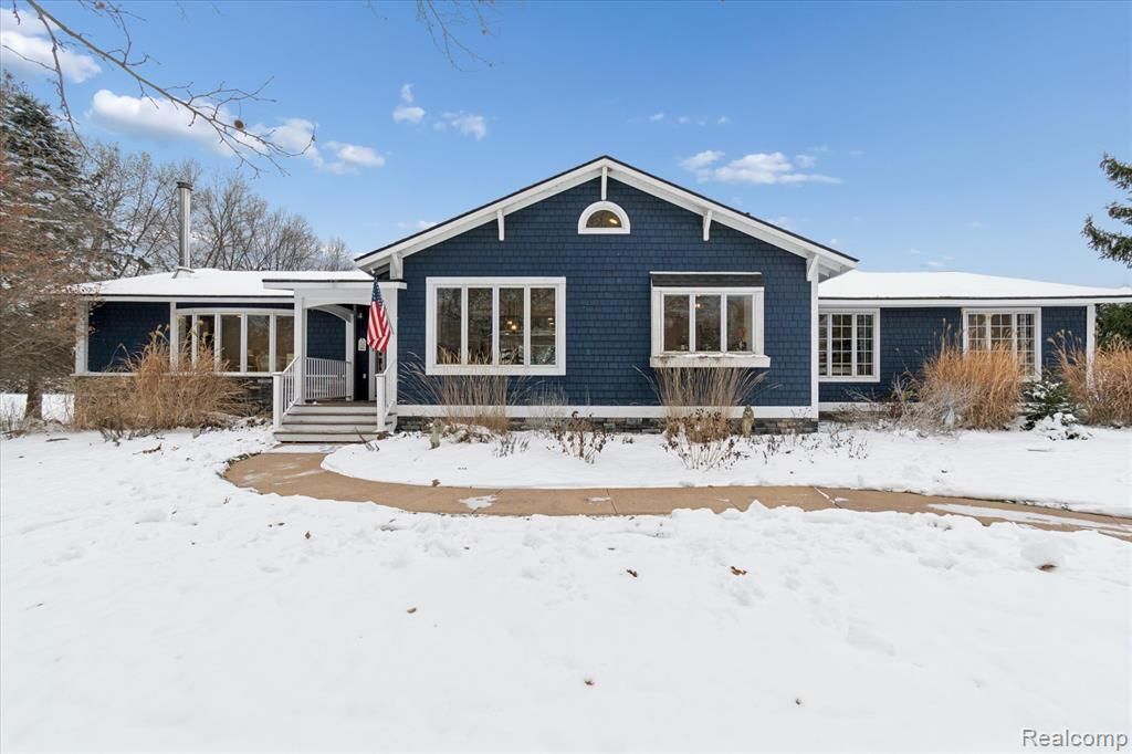 MLS #20251057921 img 0