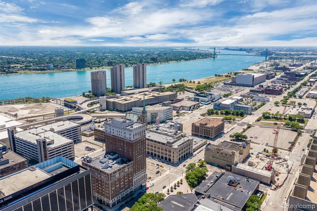 MLS #20261002437 img 0