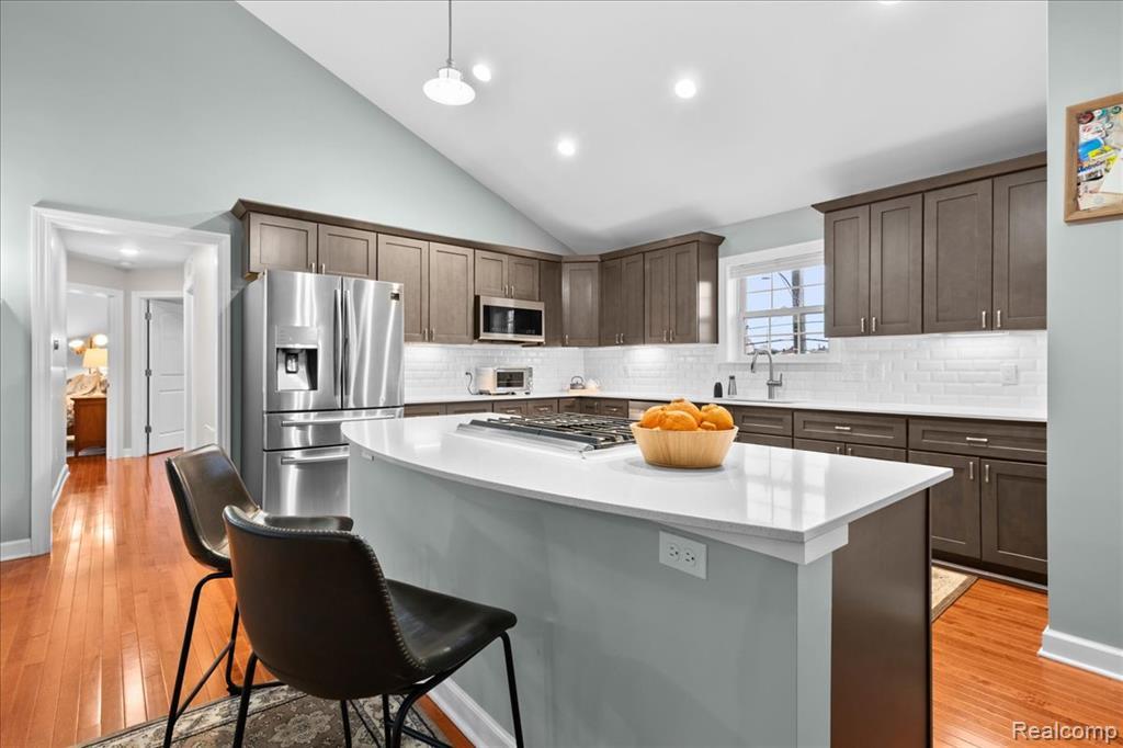 MLS #20261008334 img 0