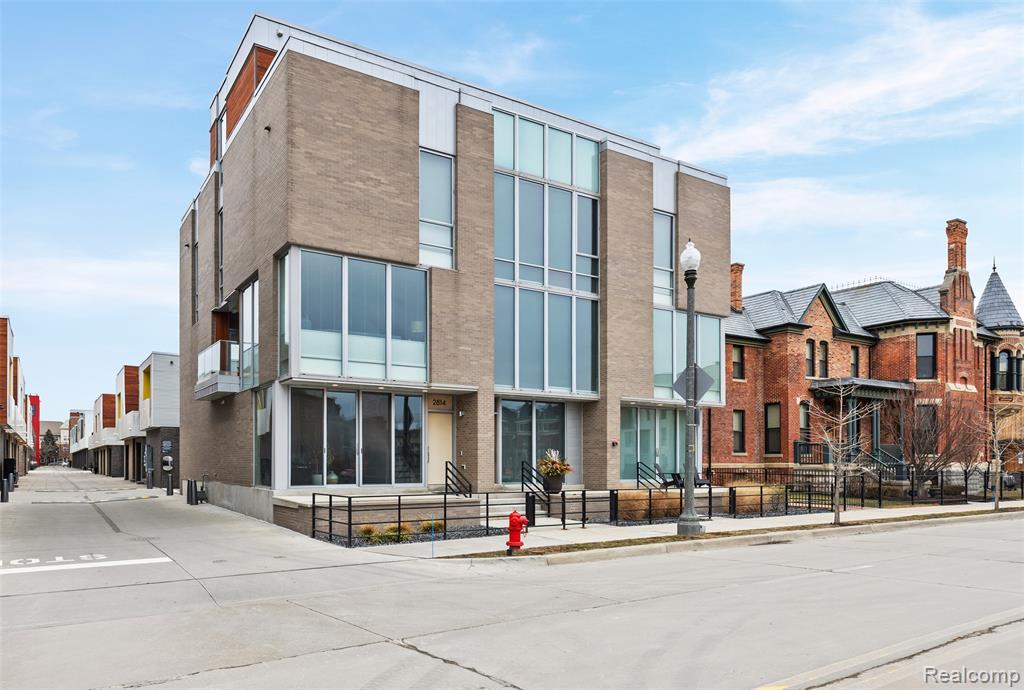 MLS #20261011612 img 0