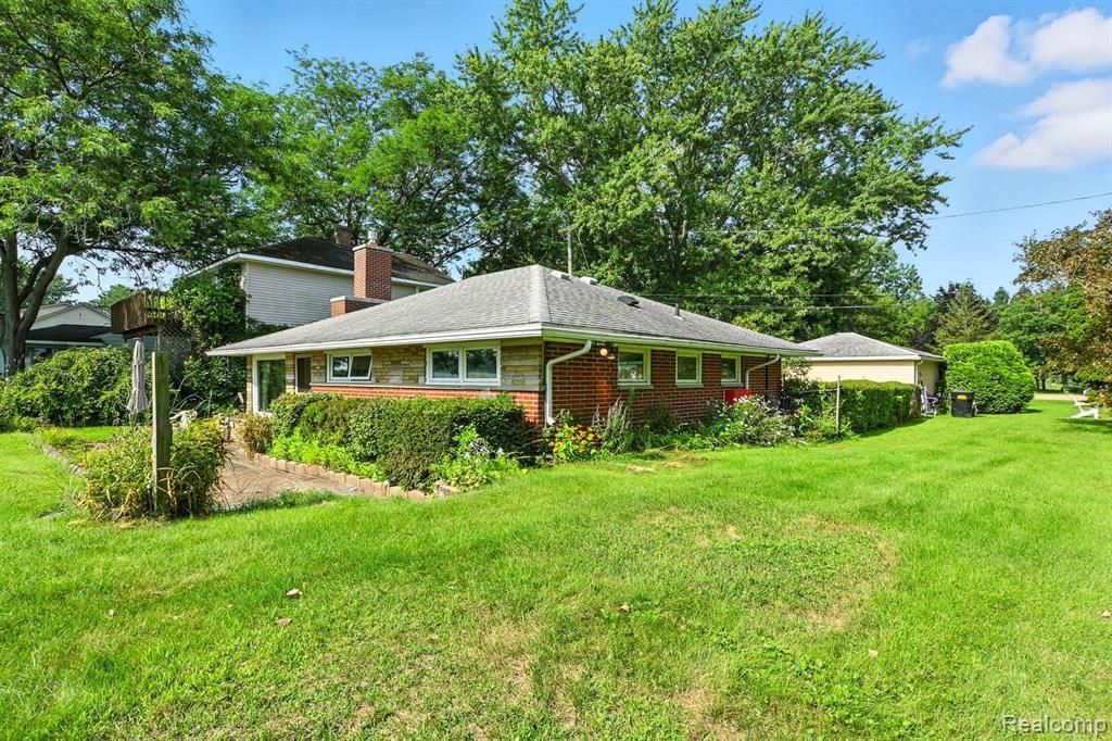 MLS #20261012845 img 0