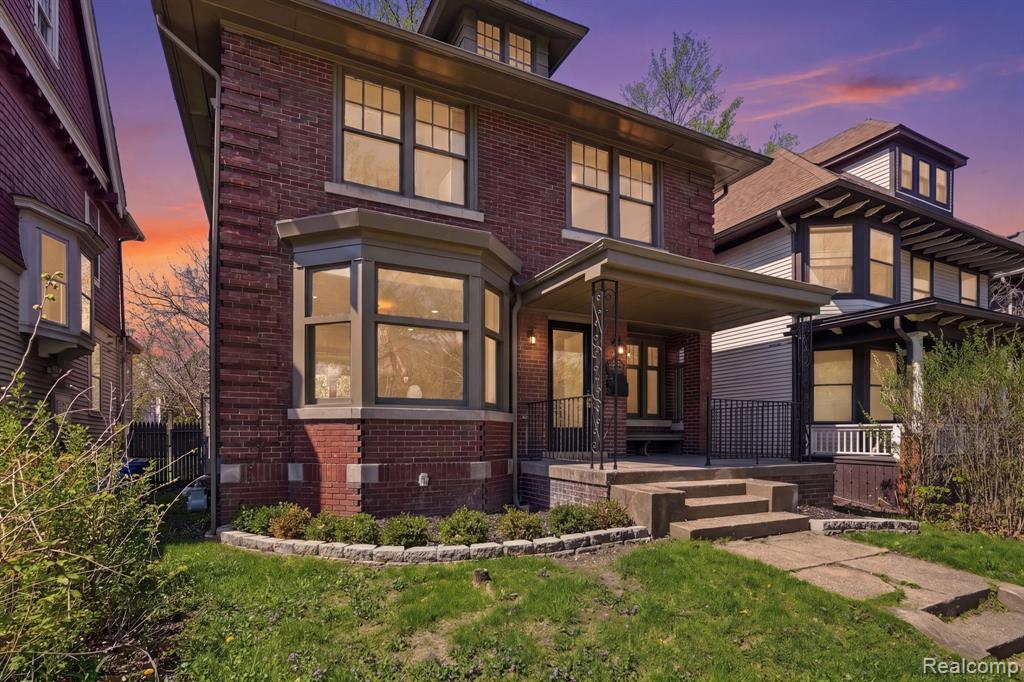 MLS #20261028305 img 0