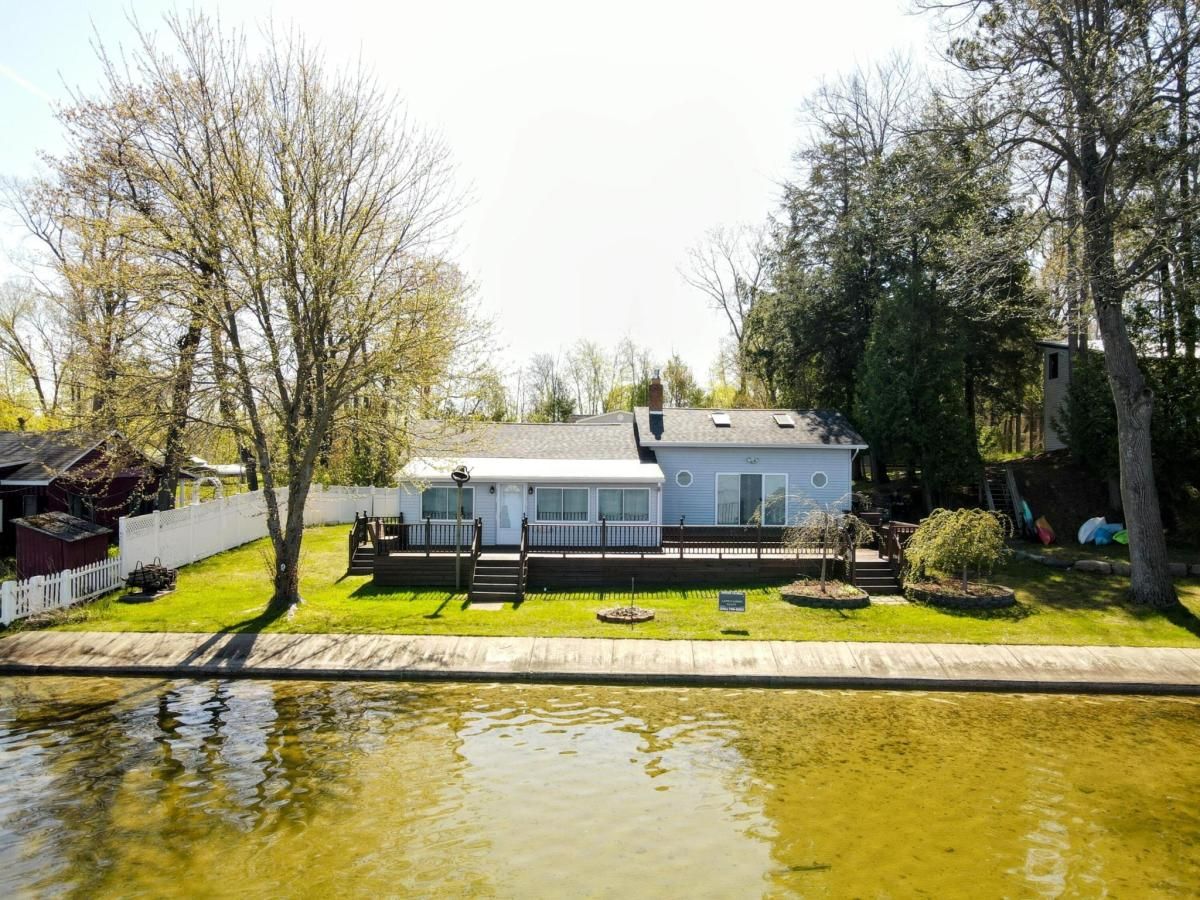 MLS #25006486 img 0