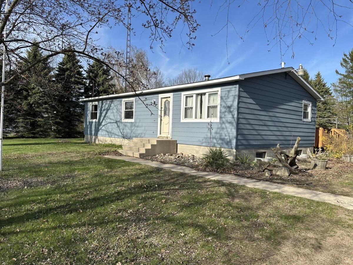 MLS #25017618 img 0