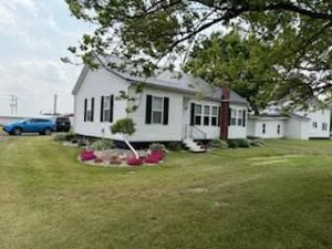 MLS #25026617 img 0