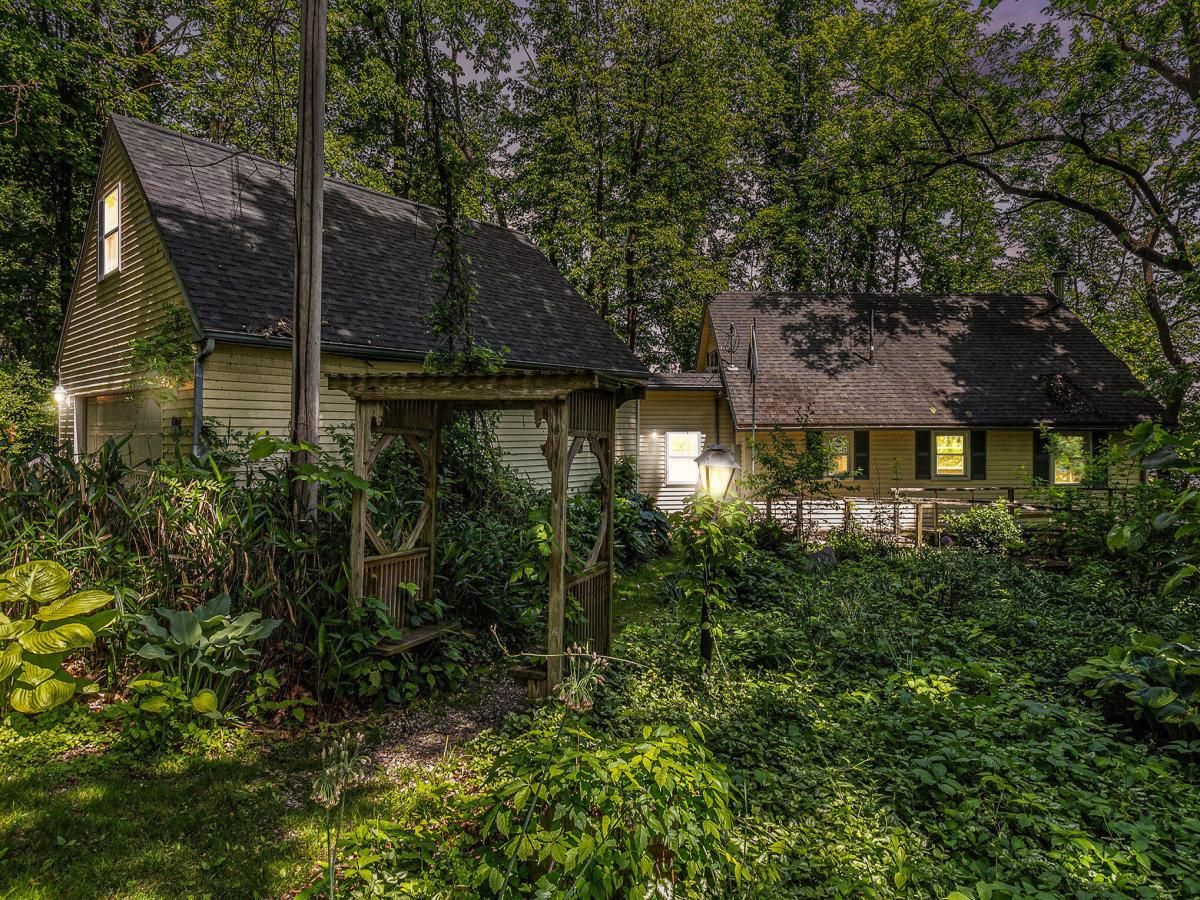MLS #25027798 img 0
