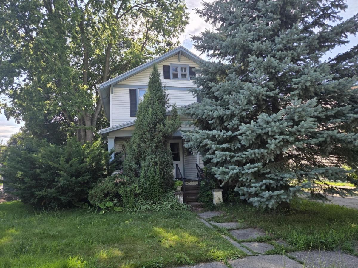 MLS #25034660 img 0