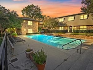 MLS #20777930 img 0