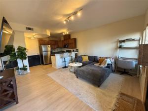 MLS #20857723 img 0