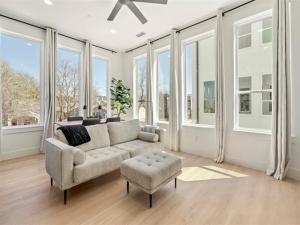 MLS #20866067 img 0
