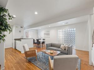MLS #20898955 img 0